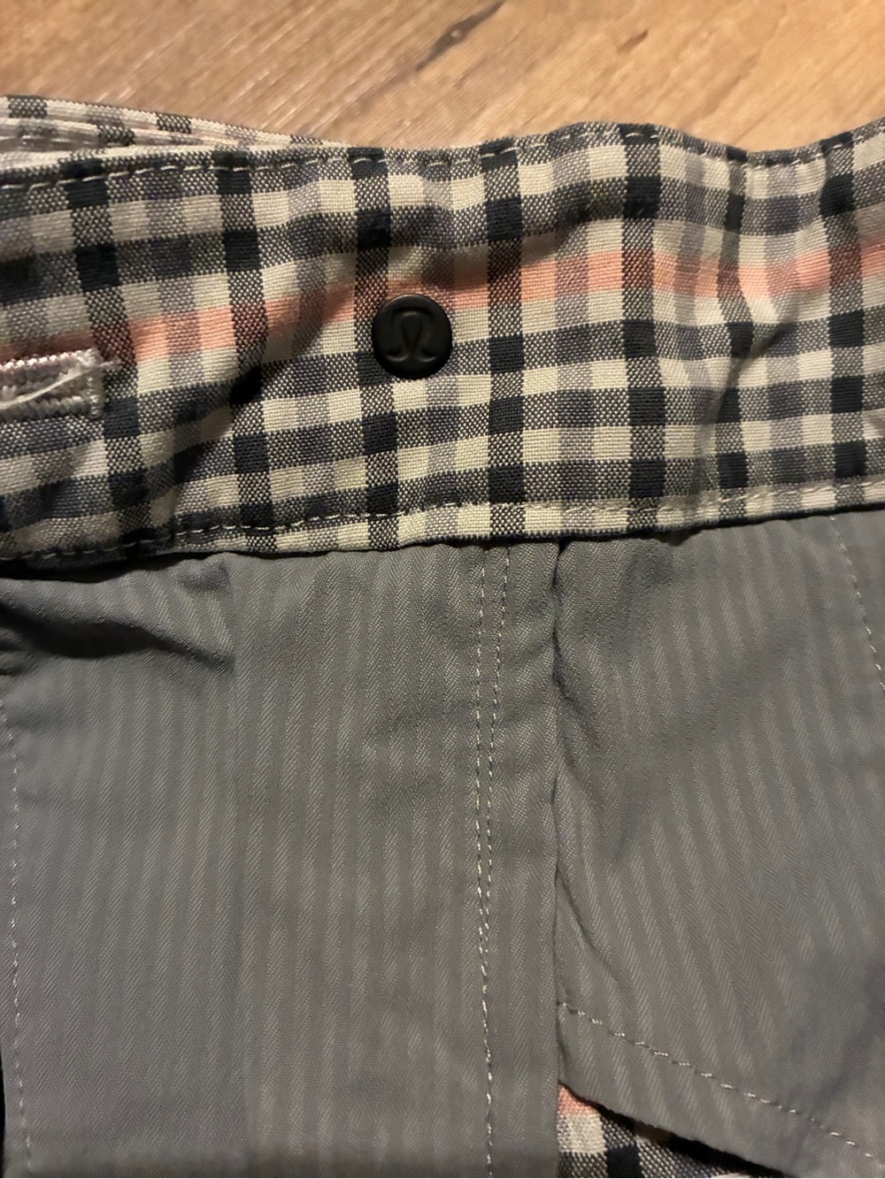 Lululemon Kahuna Plaid Active Golf Shorts Men's Size 34 - Picture 11 of 13